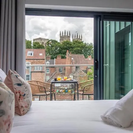 The Quadrant - The Garret York
